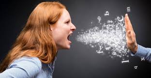 رؤية-ماذا-تفعل-عند-مواجهة-تقليل-القيمة-من-أشخاص رؤية - ماذا تفعل عند مواجهة تقليل القيمة من أشخاص مقربين؟ بالتفصيل
